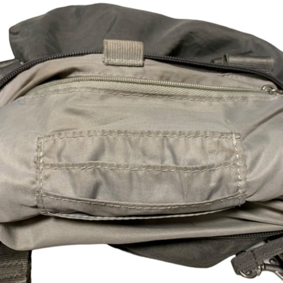 Baggallini Gray Nylon Adjustable Strap Crossbody Bag Purse - Picture 4 of 7